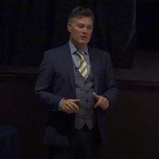 How to package your brand for a seminar 