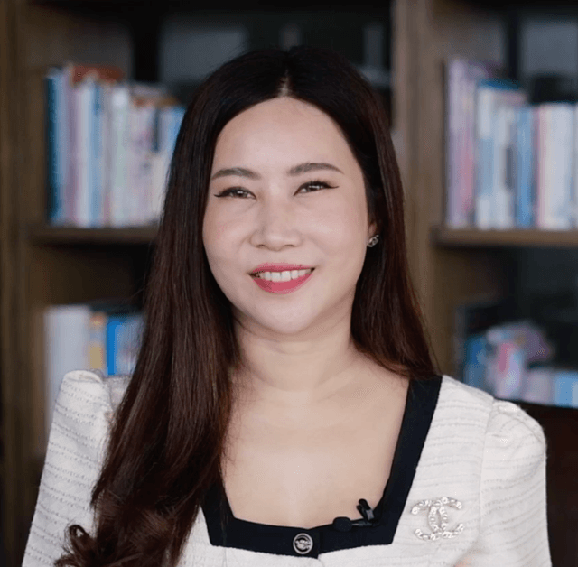  เคล็ดลับ เปลี่ยนช่องทางการสื่อสารกับลูกค้า จากออฟไลน์เป็นออนไลน์ แบบไร้รอยต่อ [คุณภาณิชา มากคล้าย (Panicha Markclay) ]
