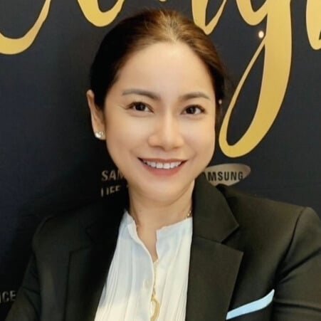 คุณพัชรวลัย ชอบวงษ์สถิตย์ 